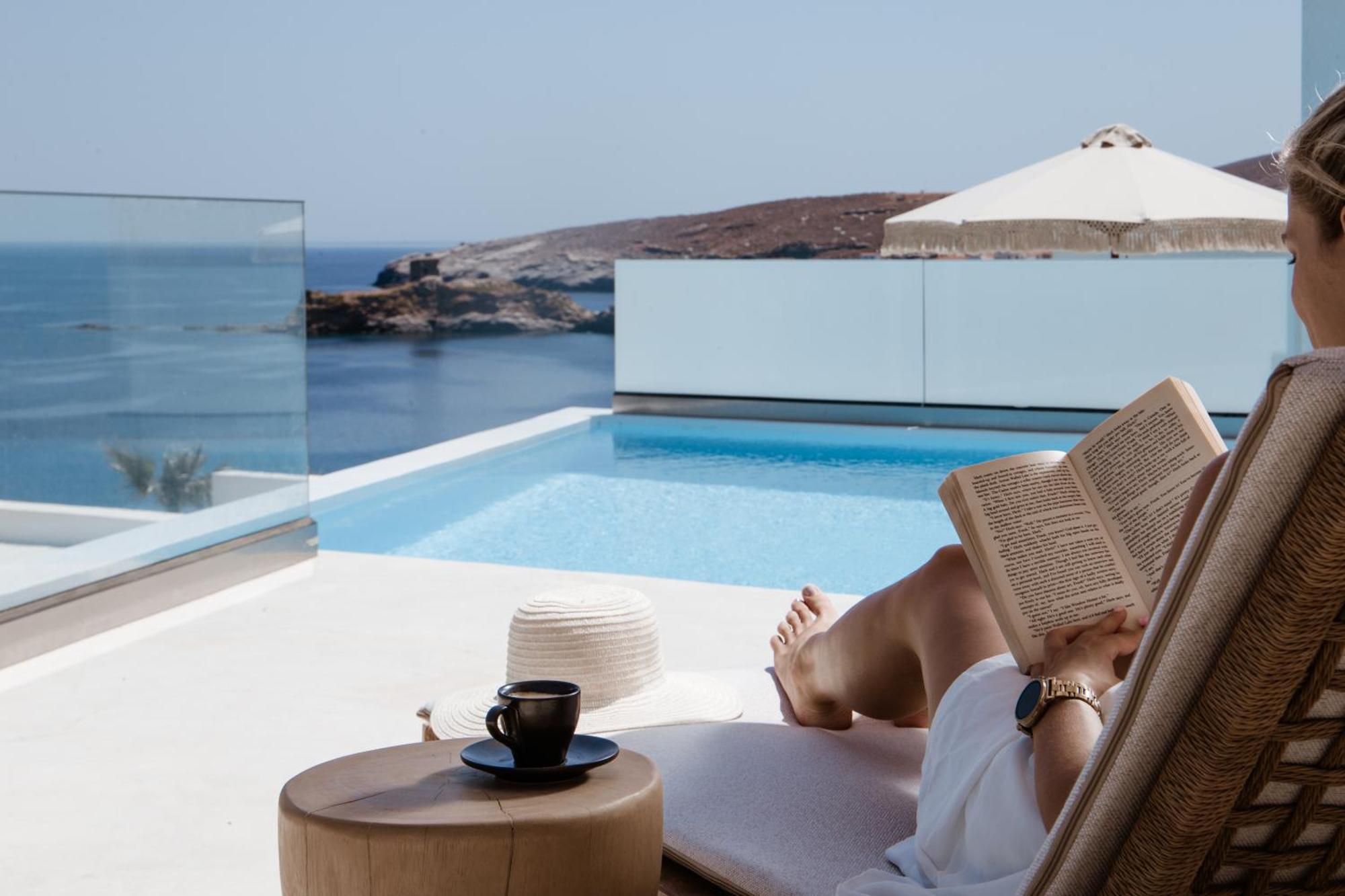 Golden Vista, Beachfront Suites By Explore Andros Bagian luar foto