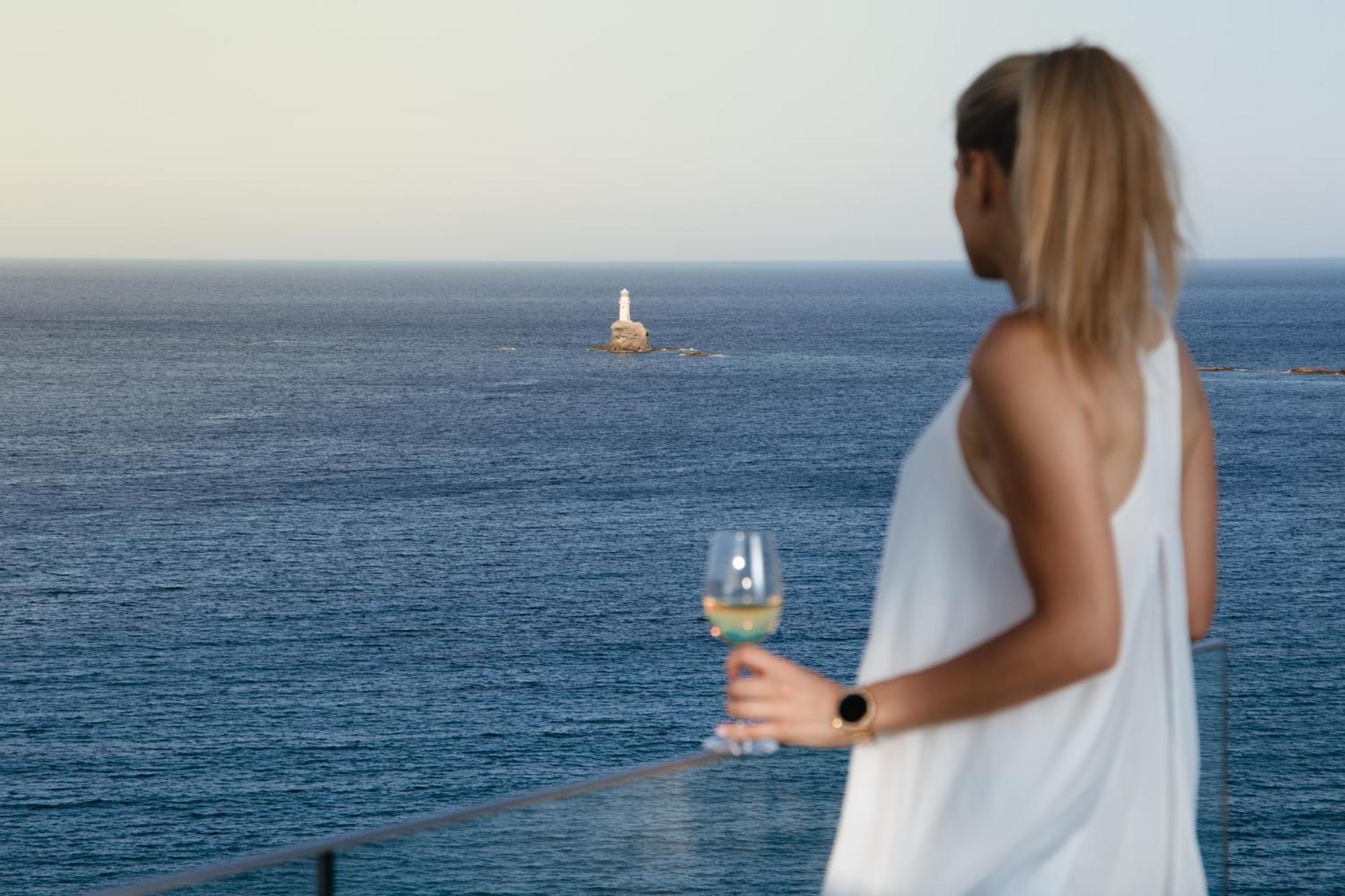 Golden Vista, Beachfront Suites By Explore Andros Bagian luar foto