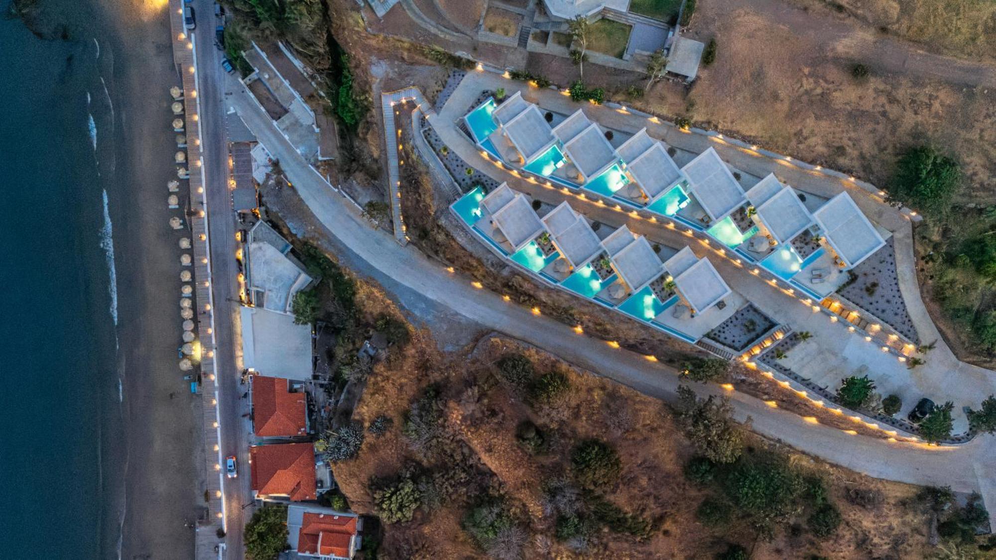 Golden Vista, Beachfront Suites By Explore Andros Bagian luar foto