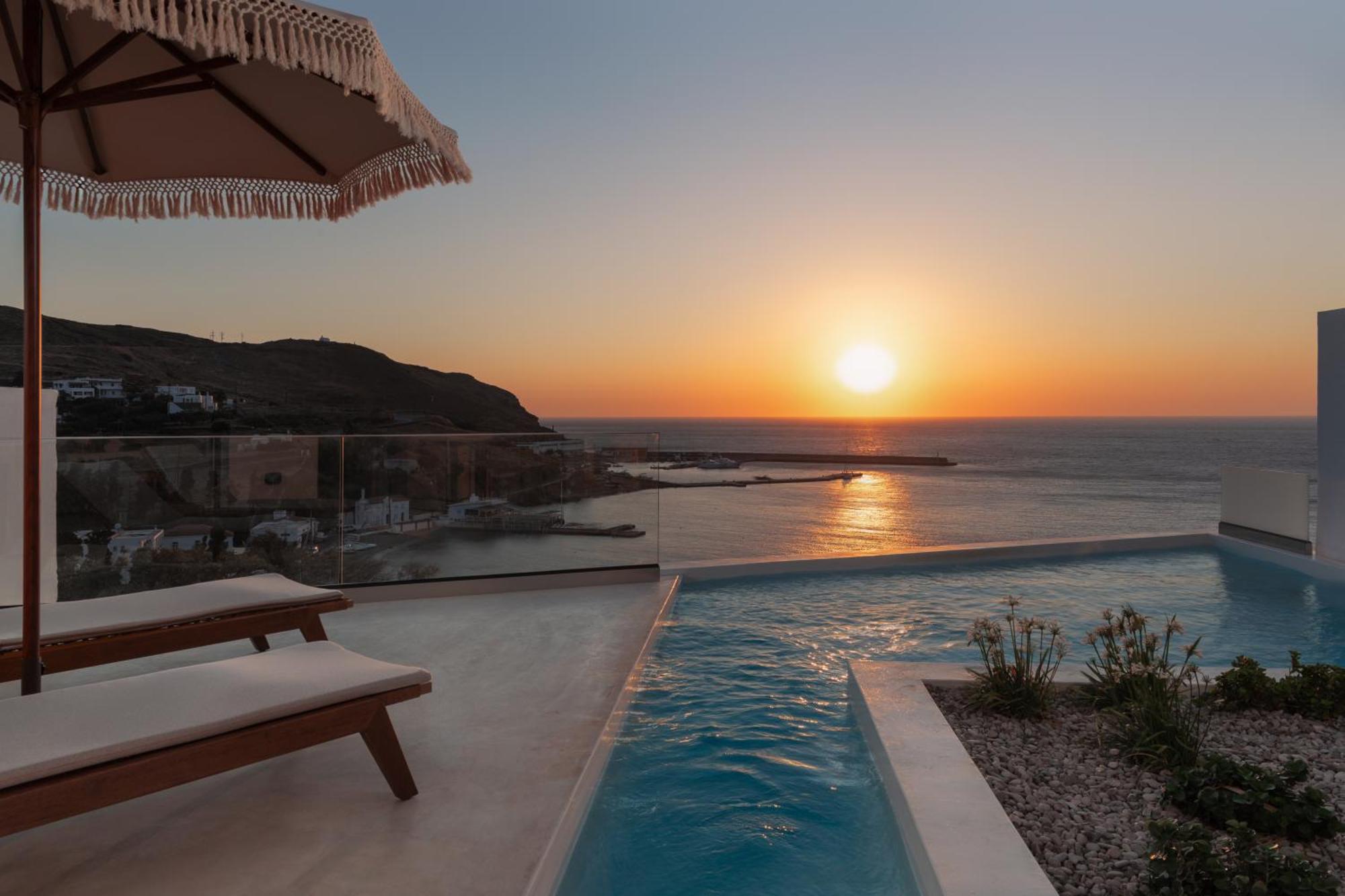 Golden Vista, Beachfront Suites By Explore Andros Bagian luar foto