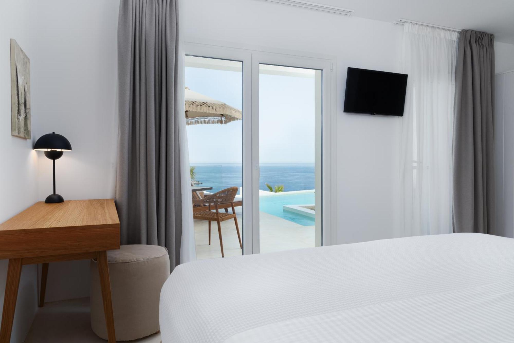 Golden Vista, Beachfront Suites By Explore Andros Bagian luar foto