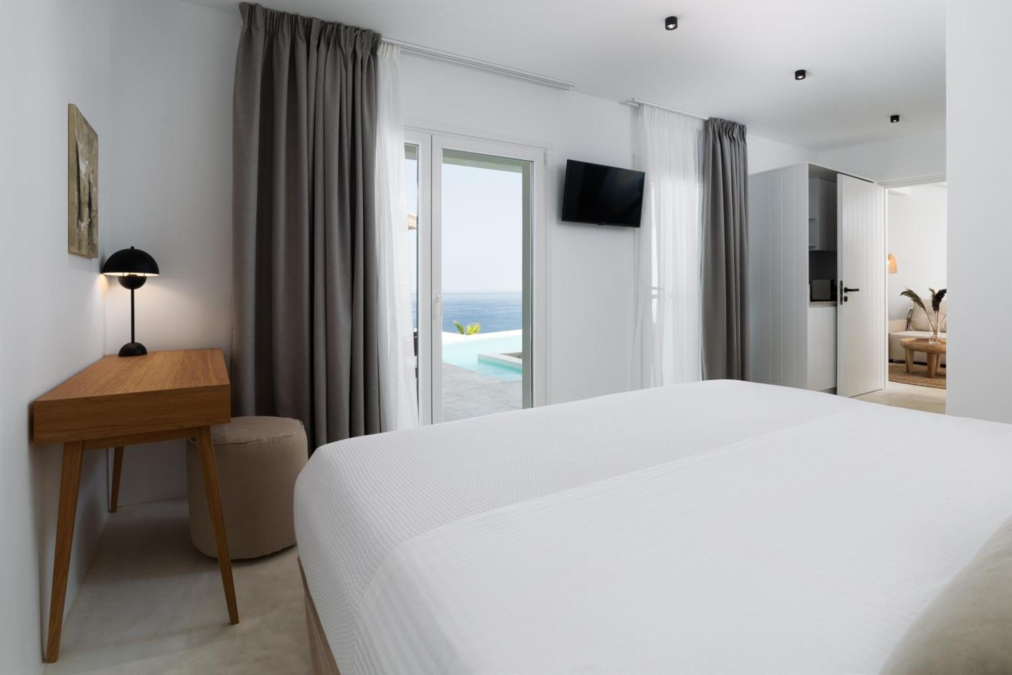 Golden Vista, Beachfront Suites By Explore Andros Bagian luar foto